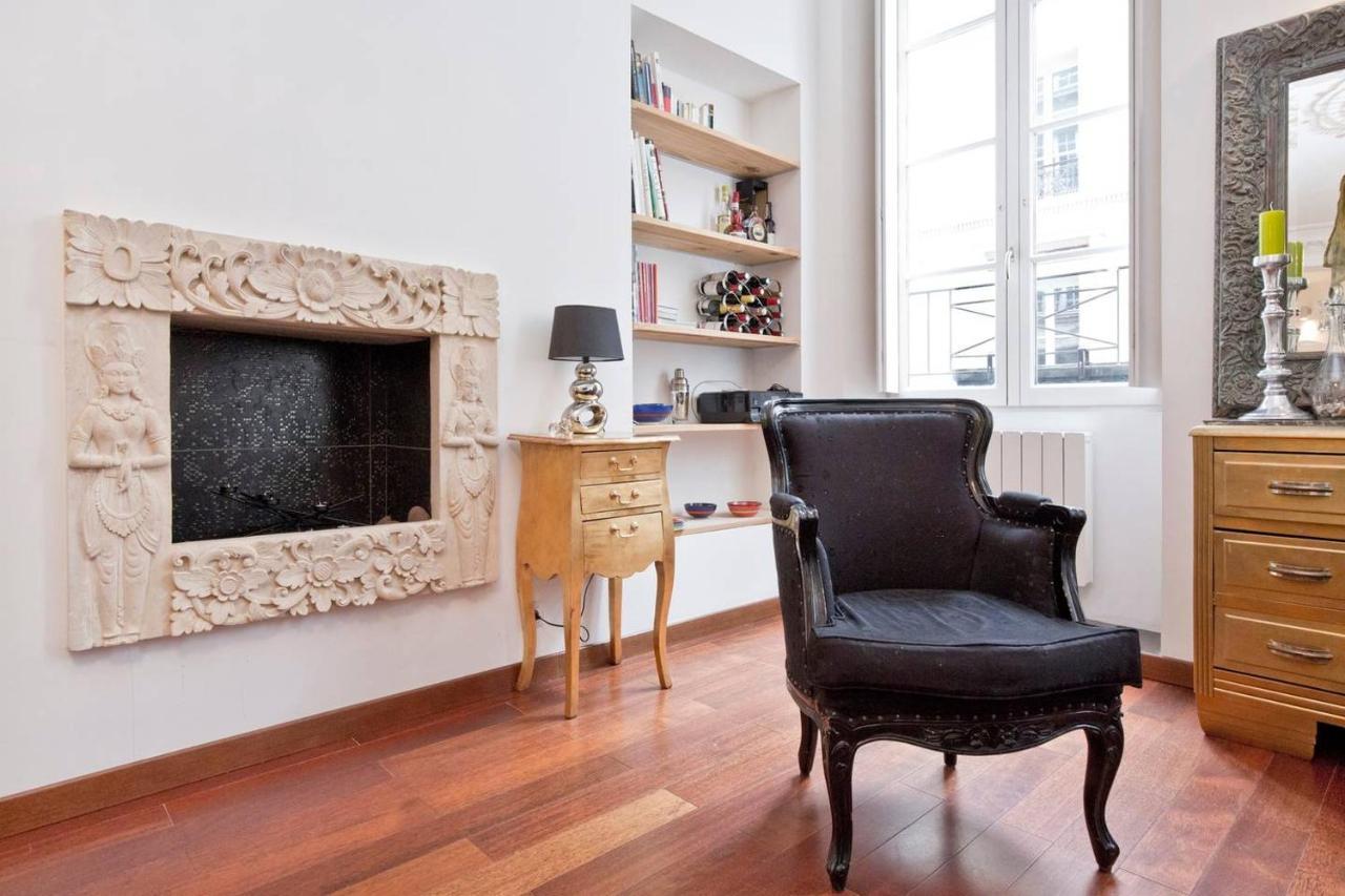 Romantic Apartment Close To Le Marais Париж Екстериор снимка